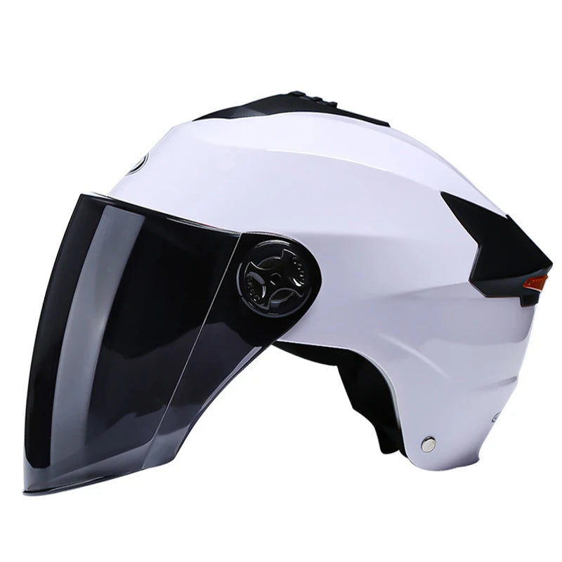 Casque vélo avec visière et clignotant - SafeMotion